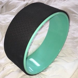 lululemon yoga wheel